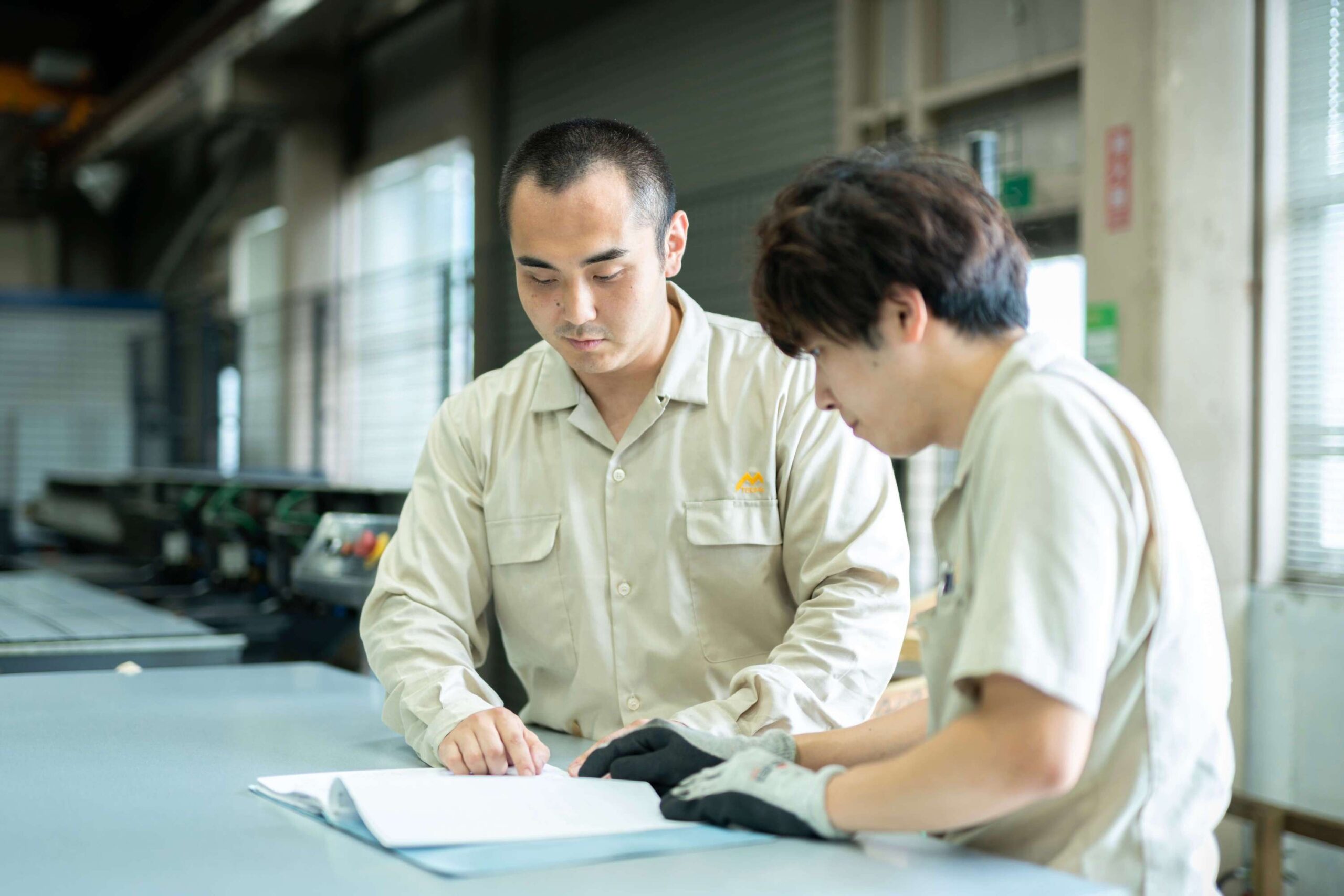 スチール製ロッカー製造【日勤のみ／年間休日122日＋年次有給あり】